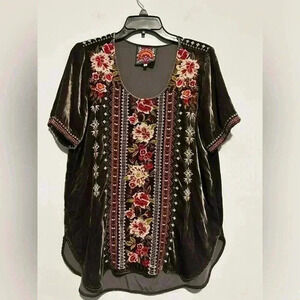 JHONNY WAS Womens Embroidered Velvet Tunic blouse Floral Size Small